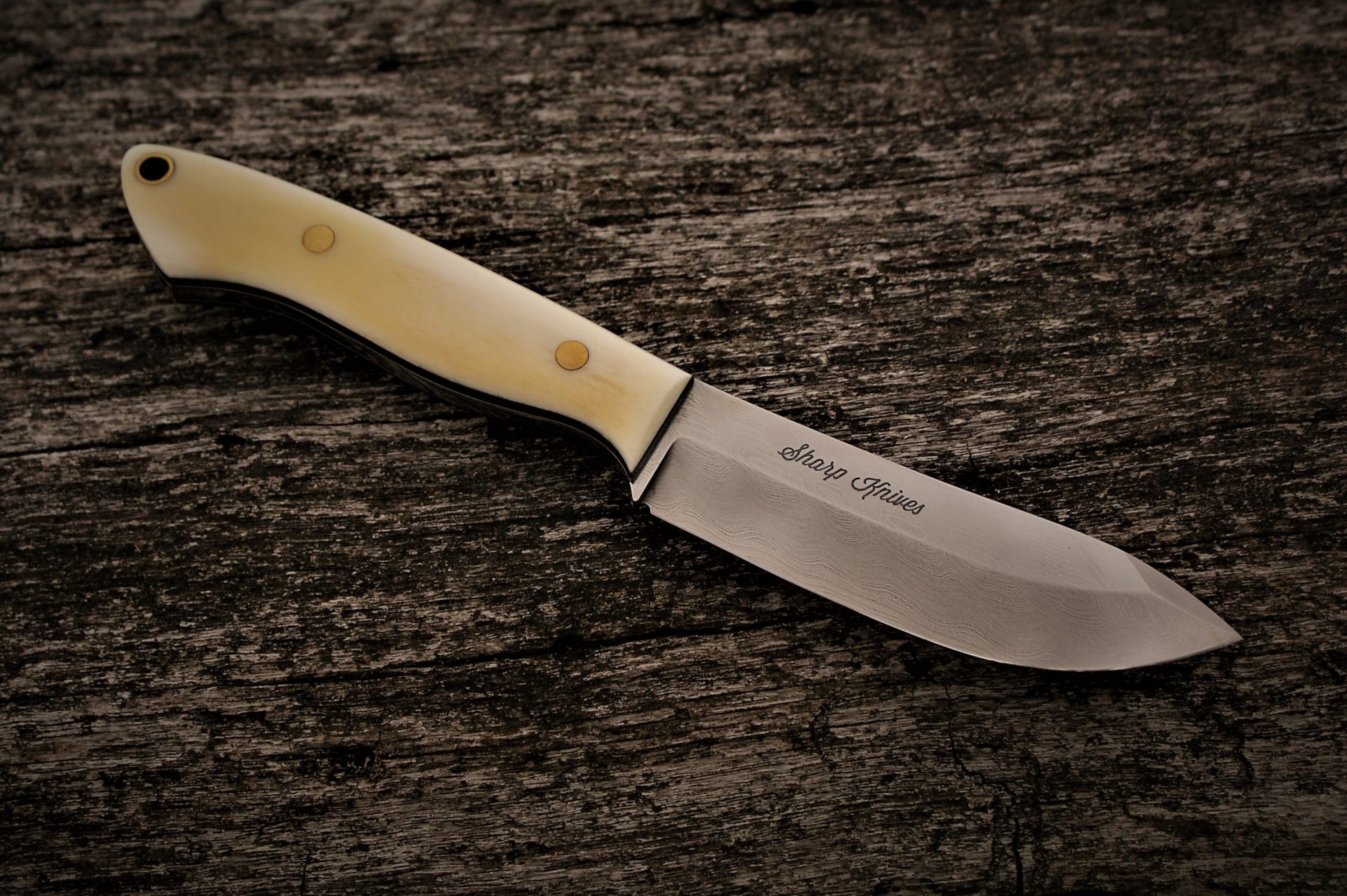 Sharp Knives | Jiří Dvořák